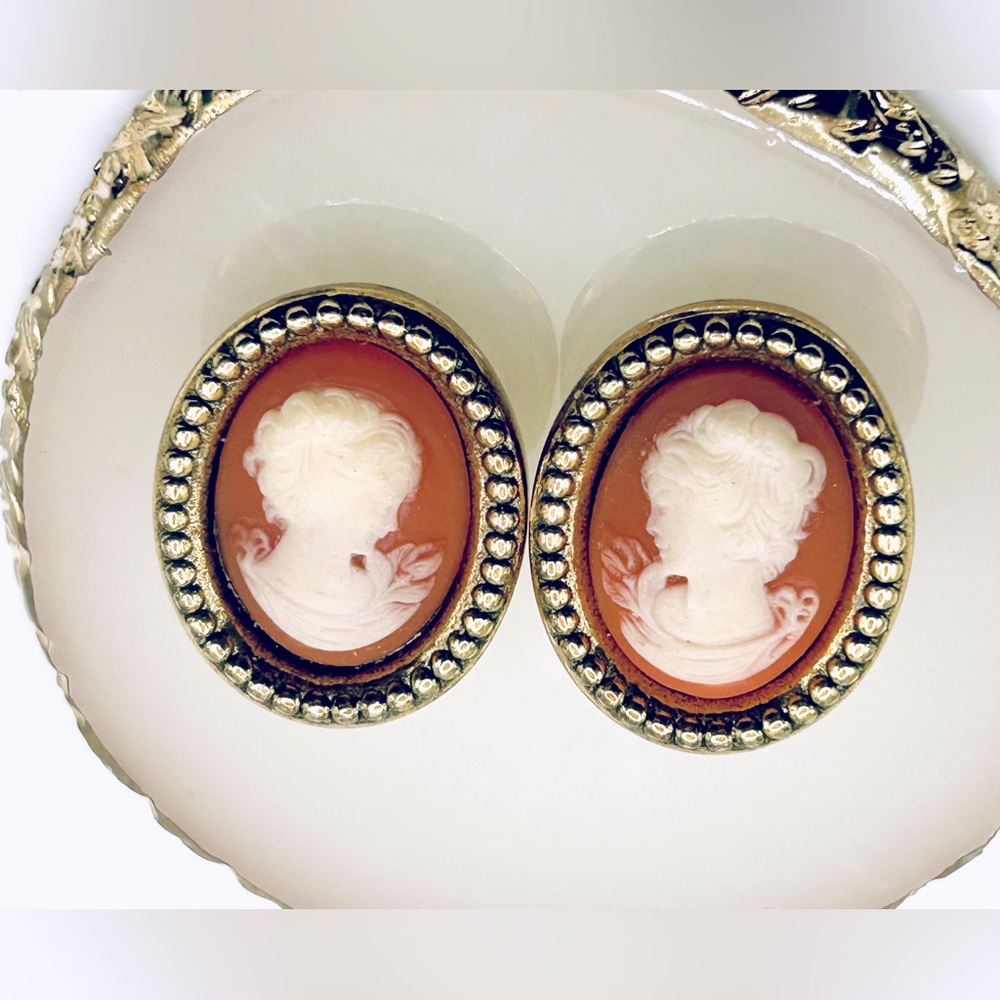 Vintage Art Deco cameo clip on earrings blush colored cottagecore